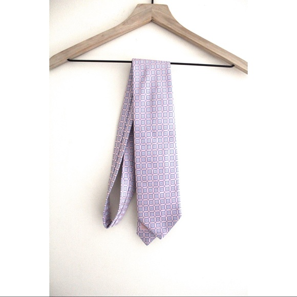 Burberry Other - • BURBERRY MENS BLUE PINK TIE •